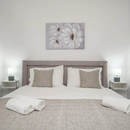 Βίλα Luxury Six-bedroom With Heated Pool&sauna