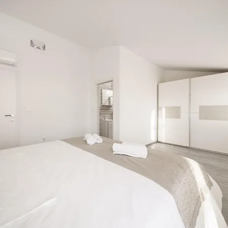 Luxury Six-bedroom With Heated Pool&sauna Βίλα