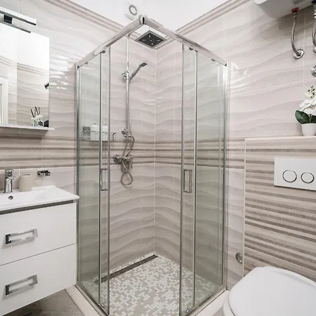 Luxury Six-bedroom With Heated Pool&sauna Βίλα Kaštela